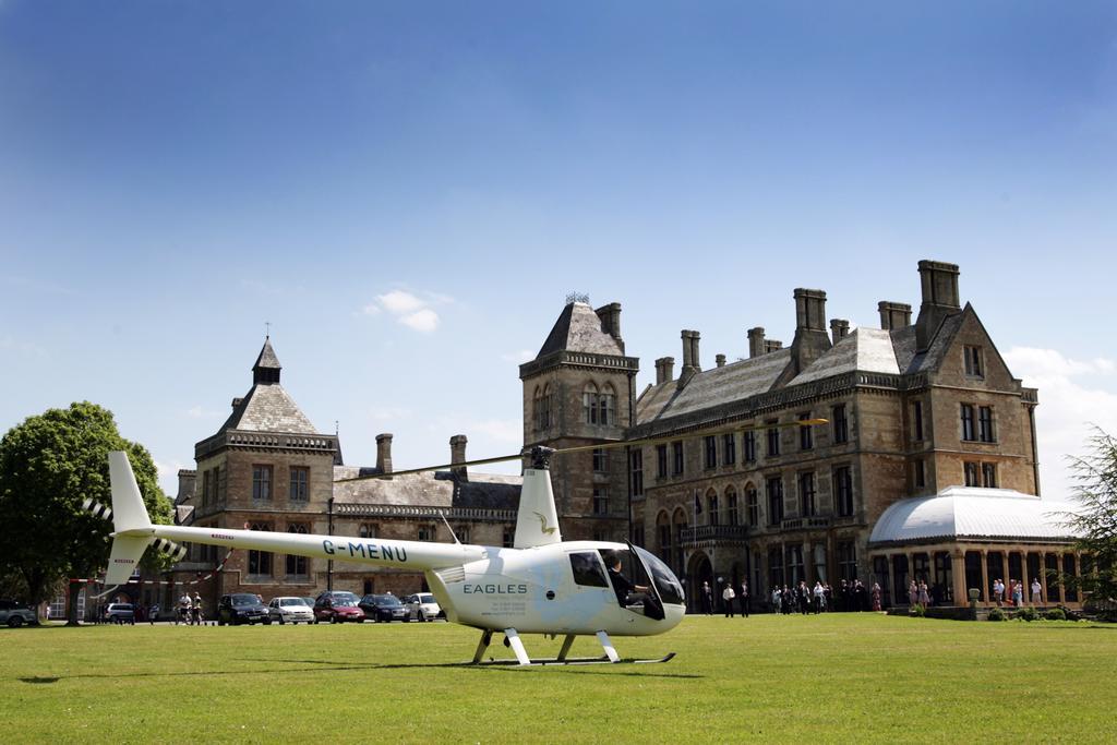 เมอร์เคียว วอริคไชร์ วอลตัน ฮอลล์ โฮเต็ลแอนด์สปา Hotel Wellesbourne ภายนอก รูปภาพ