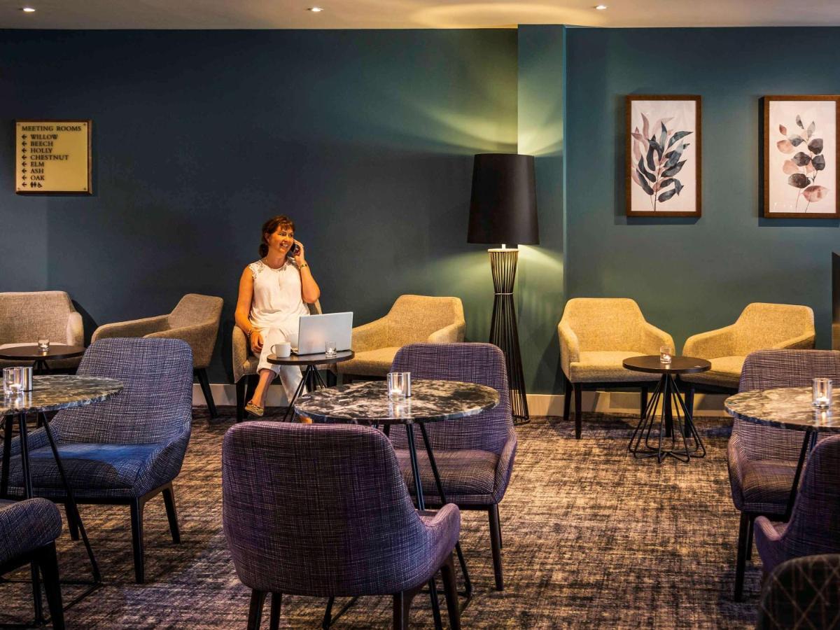 เมอร์เคียว วอริคไชร์ วอลตัน ฮอลล์ โฮเต็ลแอนด์สปา Hotel Wellesbourne ภายนอก รูปภาพ