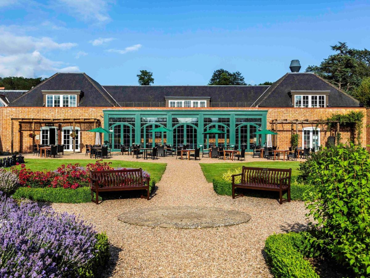 เมอร์เคียว วอริคไชร์ วอลตัน ฮอลล์ โฮเต็ลแอนด์สปา Hotel Wellesbourne ภายนอก รูปภาพ
